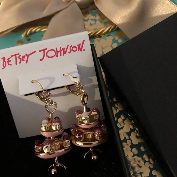 Authentic Betsey Johnson Cupcake Tree Earrings NWT - Picture 12 of 12